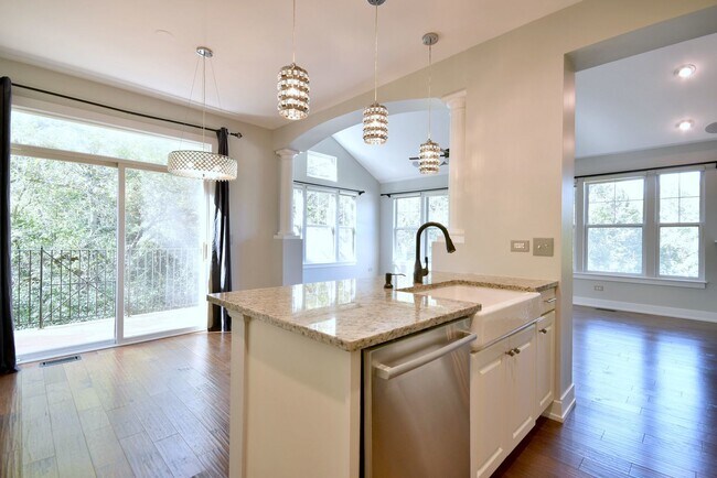 Building Photo - 982 Indigo Ct