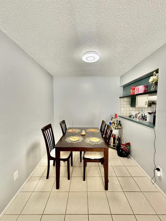 Building Photo - 1843 Bough Ave