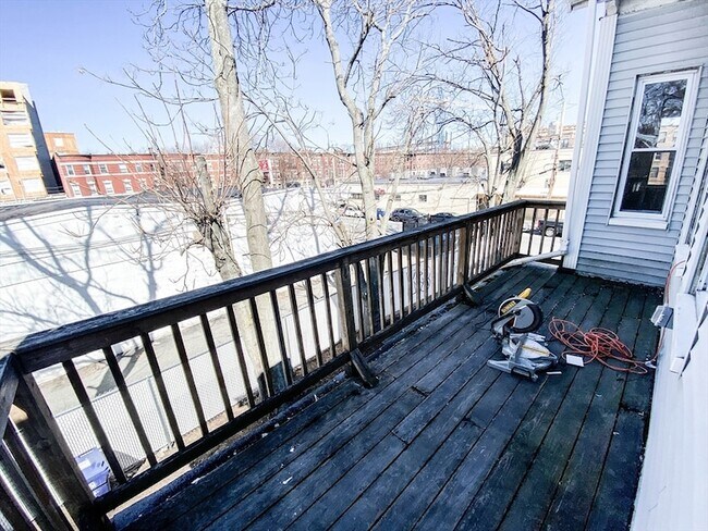 Building Photo - 7 Reedsdale St