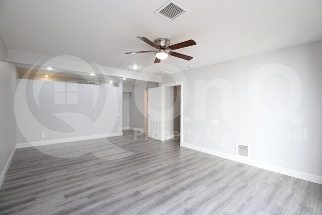 Building Photo - 6149 E Delcoa Ave