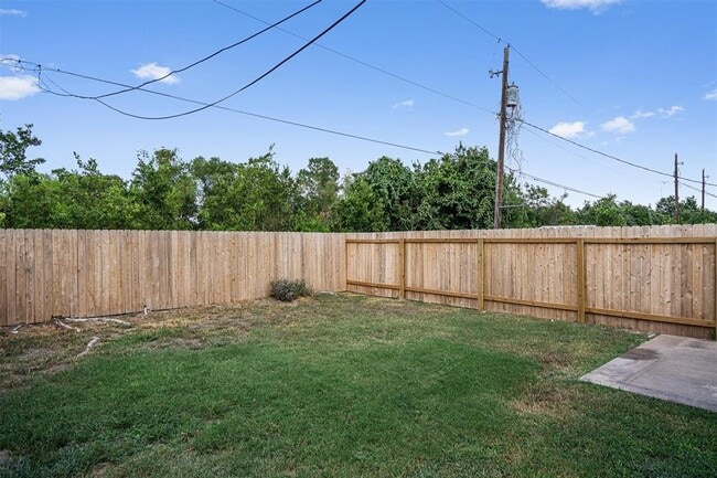 Building Photo - 13357 Water Oak Ln