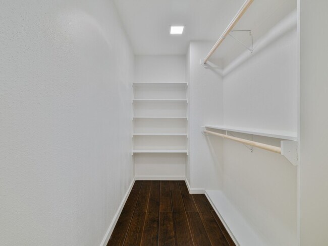 Building Photo - 14911 Wunderlich Dr