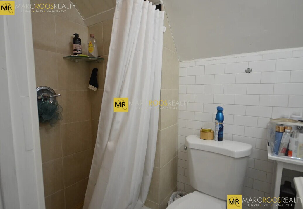 Building Photo - 124 Academy Hill Rd