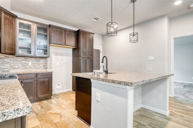 Building Photo - 7919 Cypress Country Dr