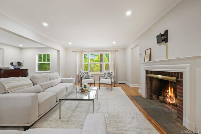 Building Photo - 790 Hardscrabble Rd