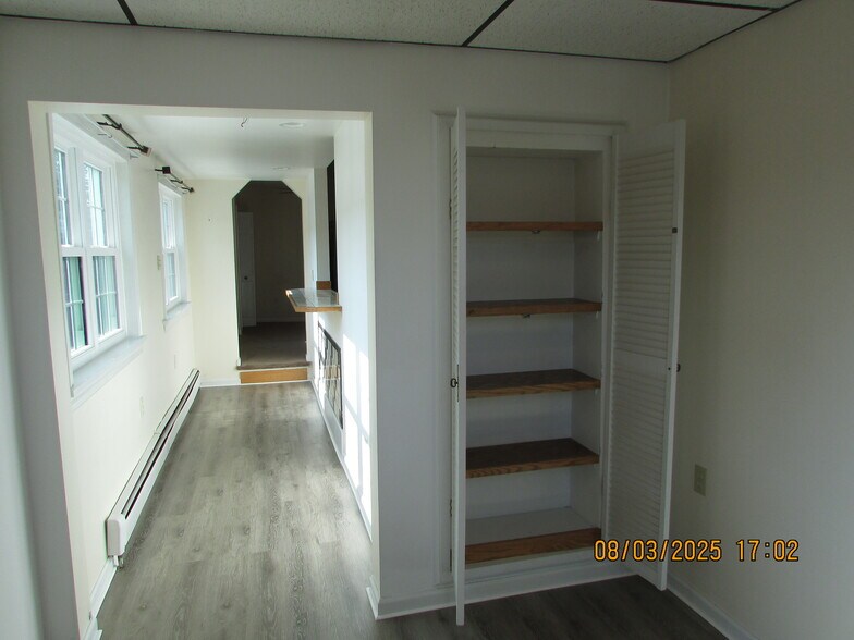 Building Photo - 746 W Milton St