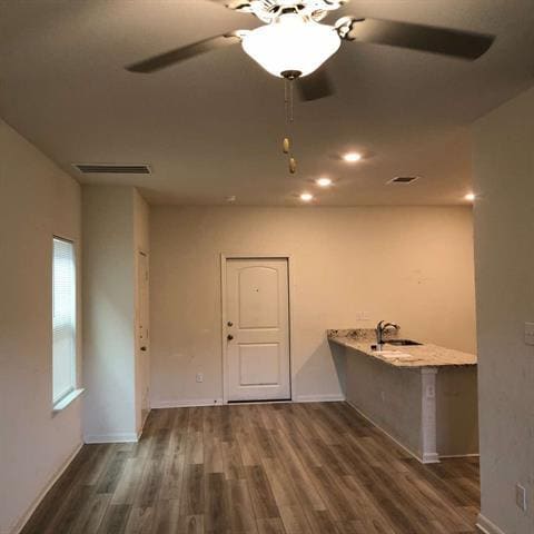 Building Photo - 402 Marsh Ln