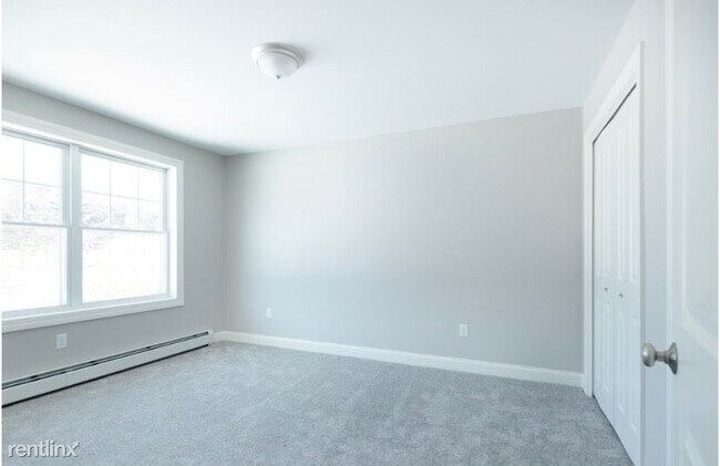 Building Photo - 2 br, 1.5 bath Townhome - 5 Anglers Road