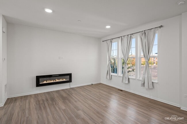 Building Photo - 2906 Reflection Dr