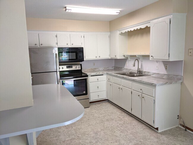 Building Photo - Grimes Ave