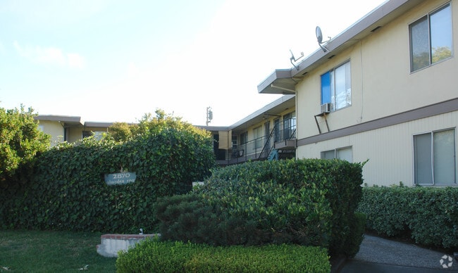 Building Photo - 2870 Almaden Expy