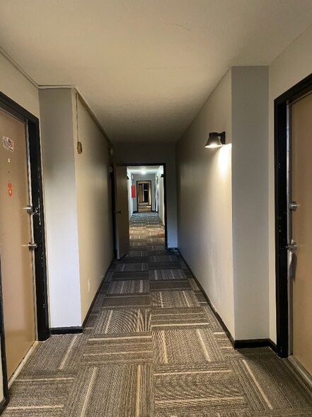 Building Photo - 1145 S Main St