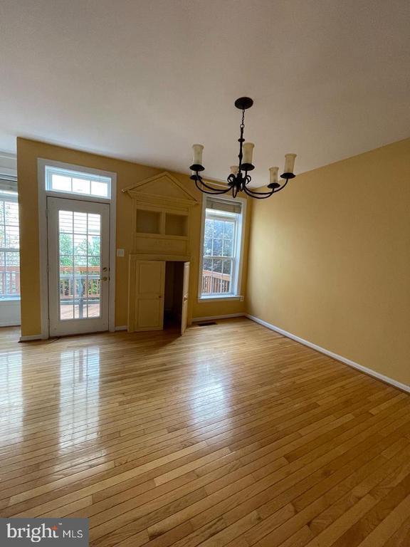 Building Photo - 8077 Sebon Dr
