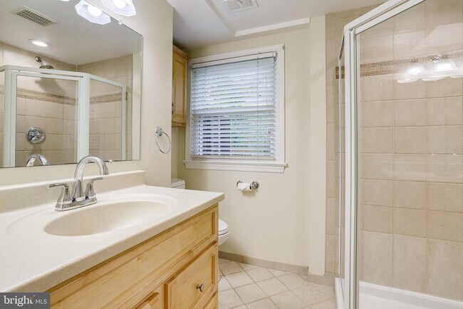 Building Photo - 7321 Reddfield Ct