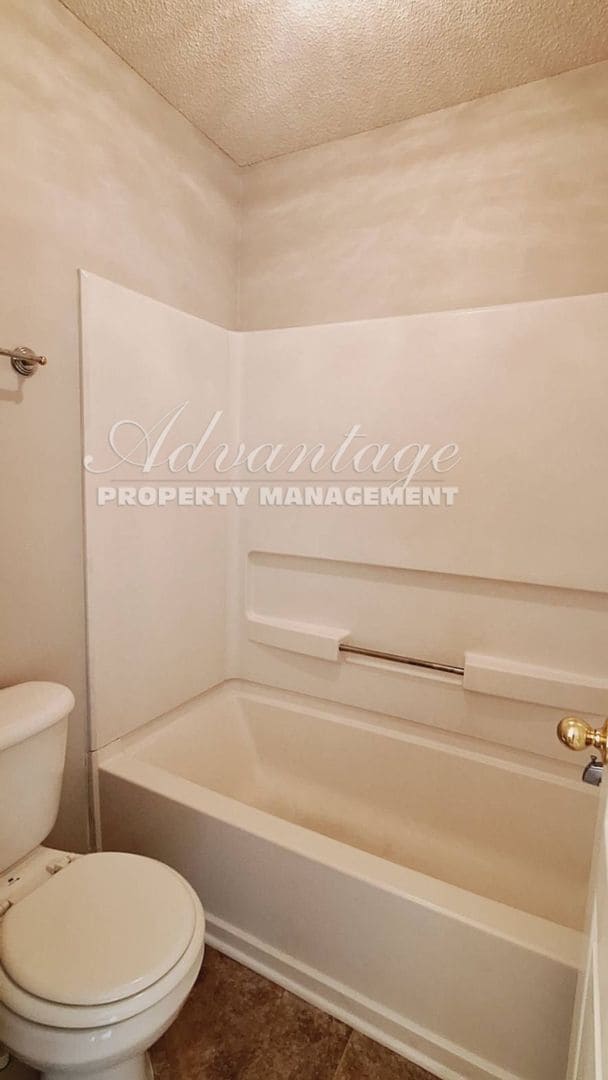 Building Photo - Beautiful 3 bedroom 2 bath home in Cordova...