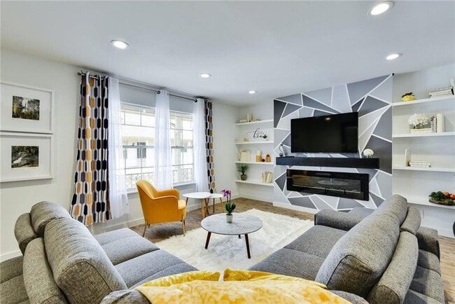 Building Photo - 8730 N Mopac Expy