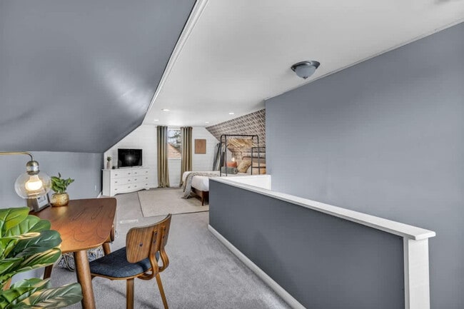 Building Photo - 1036 Union Ave