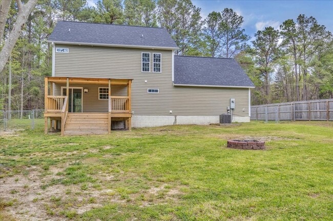 Building Photo - 3 Bedroom 2.5 Bathroom Home