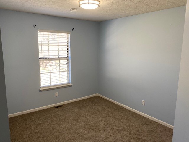 Building Photo - 10744 Belair Dr