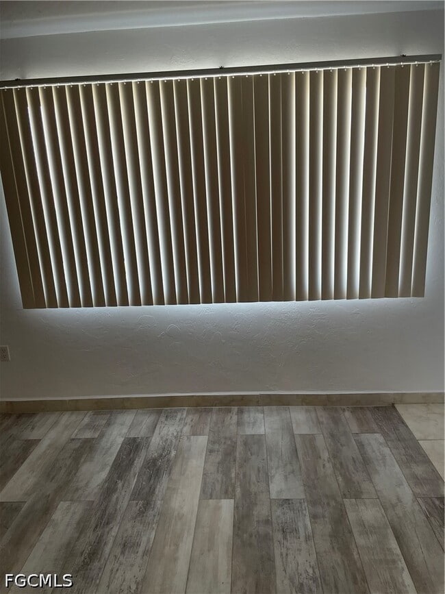 Building Photo - 4906 Victoria Dr