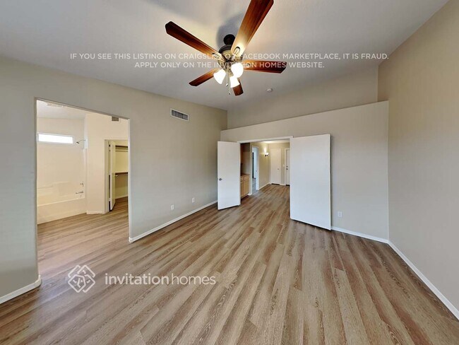 Building Photo - 6453 E Menlo St