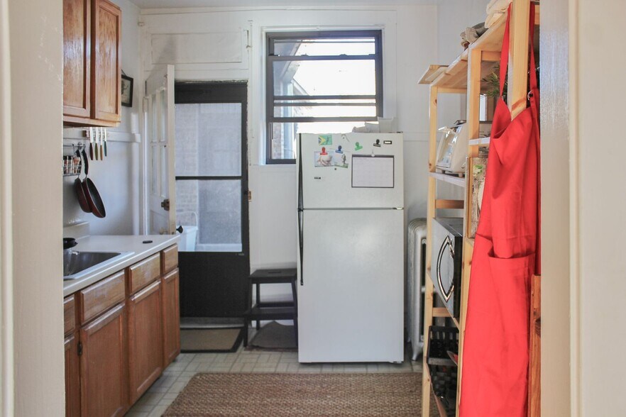 Building Photo - 2612 W Gunnison St