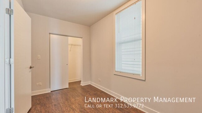 Building Photo - 2833 N Avers Ave