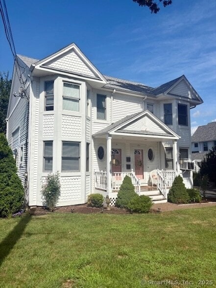 Building Photo - 20 Cedar St