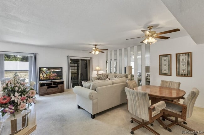 Building Photo - 9725 E Goldfinch Ln