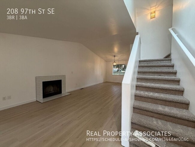 Building Photo - 208 97th St SE