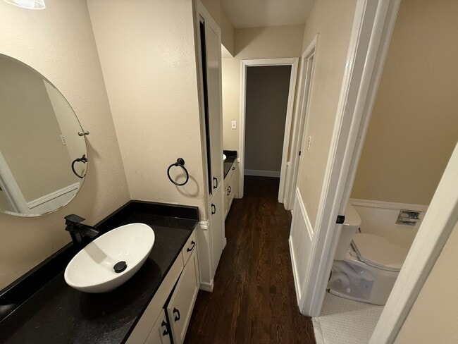 Building Photo - SPACIOUS HOME FOR RENT IN SUNGATE!