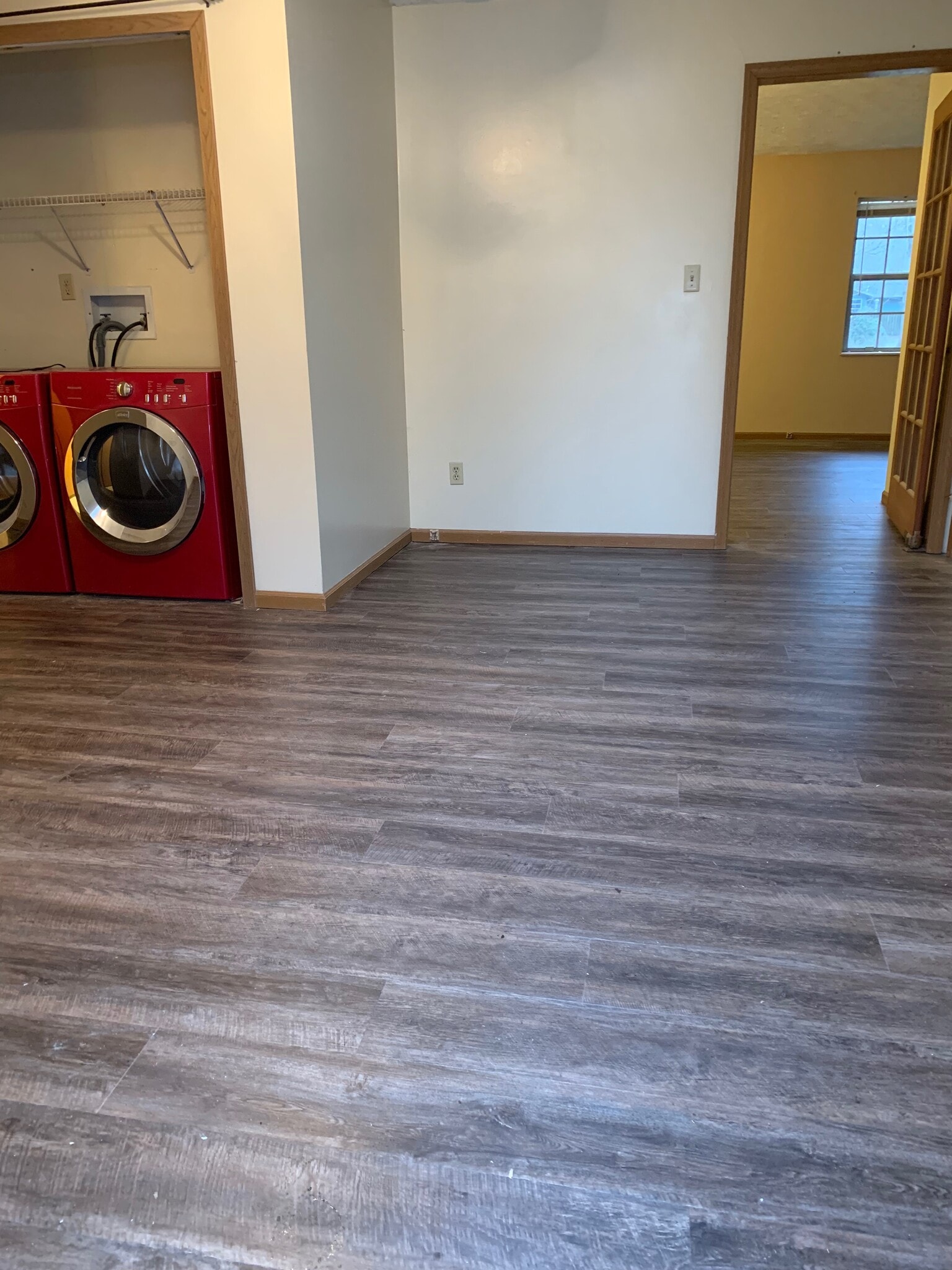 Flex space with washer/dryer - 6257 3rd Ave