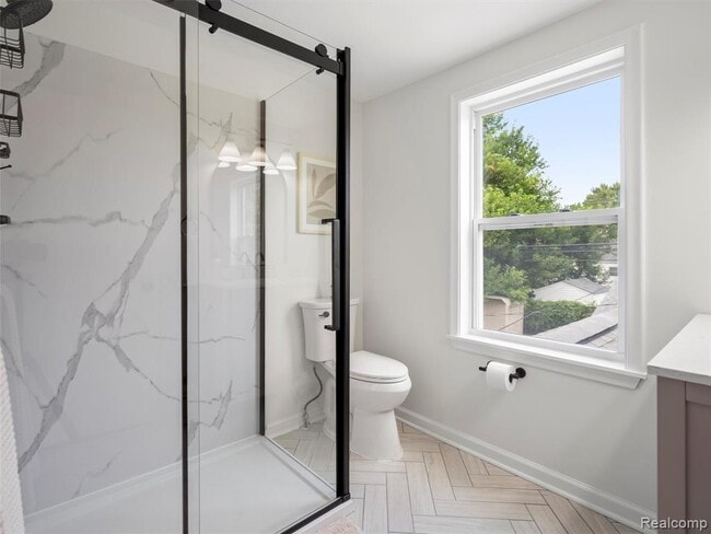 Building Photo - 1027 S Wilson Ave