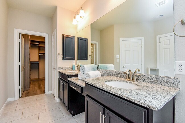Building Photo - 24918 Meadowthorn Crest Ln