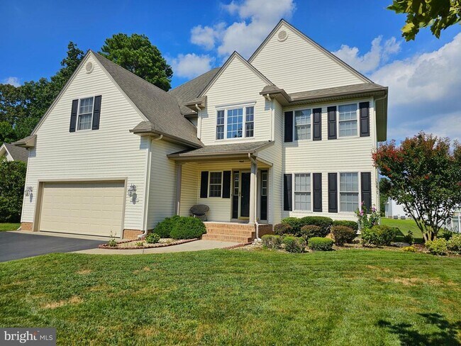 Building Photo - 28050 Cross Creek Dr