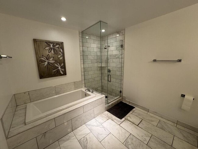 Building Photo - 4471 Dean Martin Dr