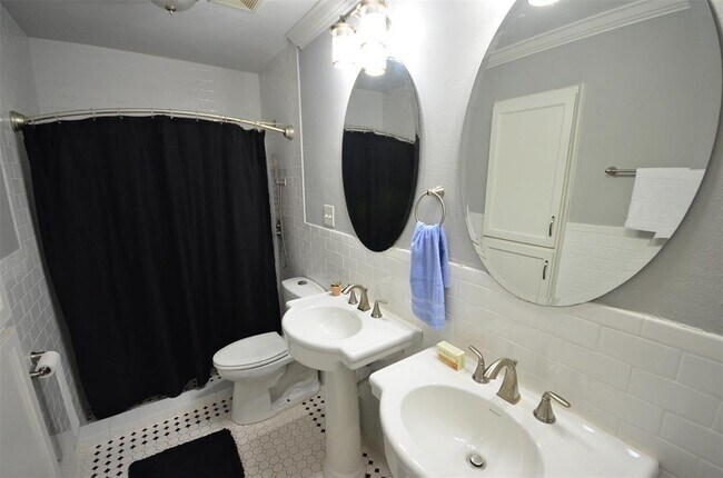 Building Photo - 9103 Braeburn Valley Dr