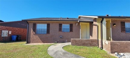 Building Photo - 9542 Lake Park Dr