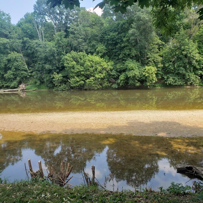 Building Photo - 386 Conewago Dr