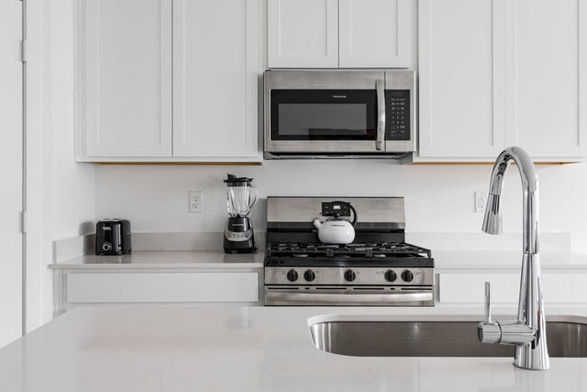 Building Photo - 17355 Wellburn Dr