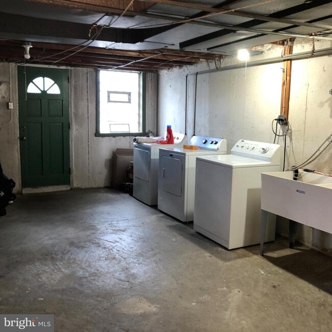 Building Photo - 3601 Nanton Pl