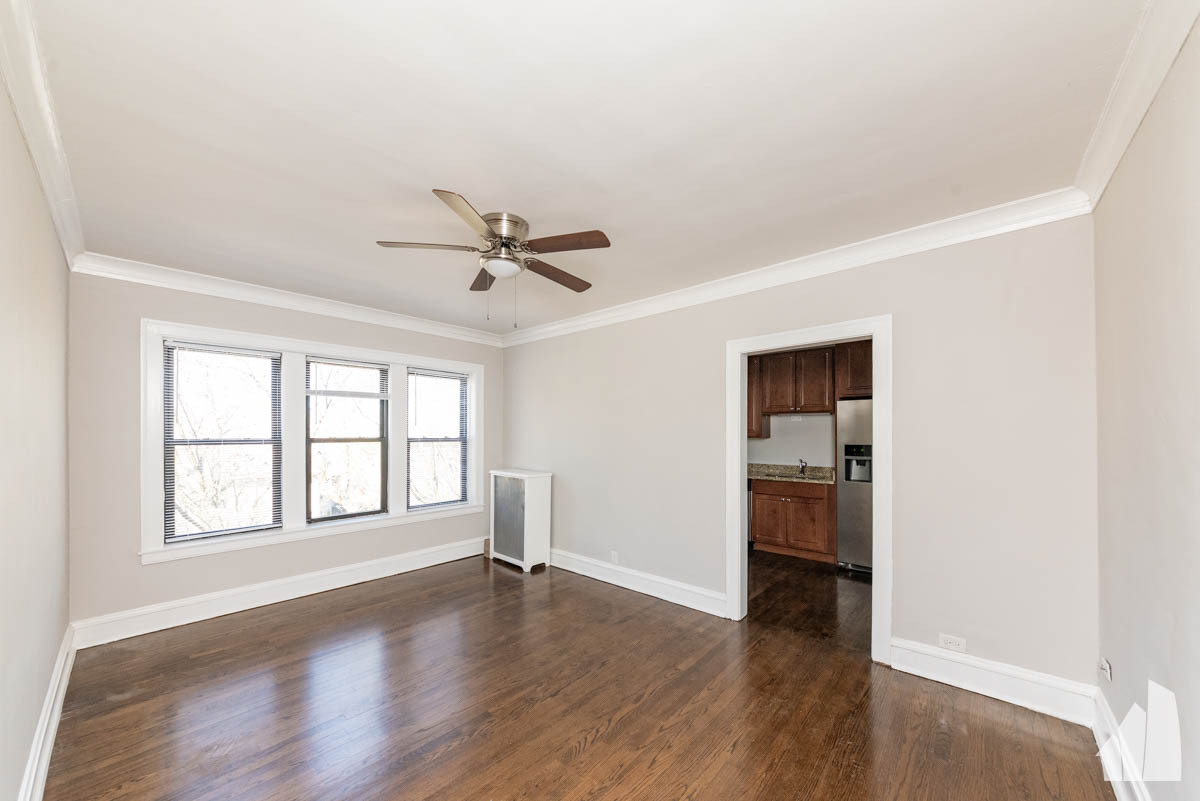 Building Photo - 5075 N Wolcott Ave