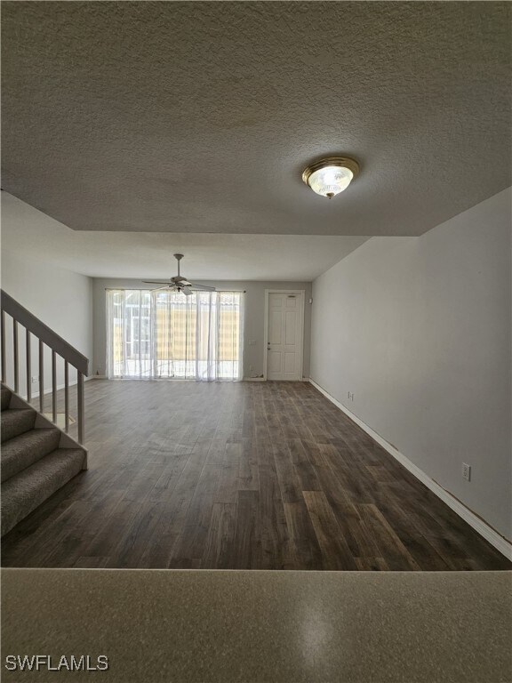 Building Photo - 28279 Jeneva Way