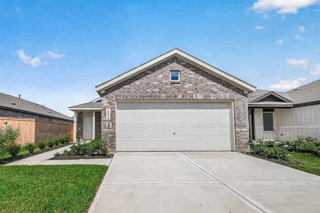 Building Photo - 16846 Spotted Oak Dr