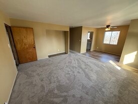 Building Photo - 224 Montana Ave