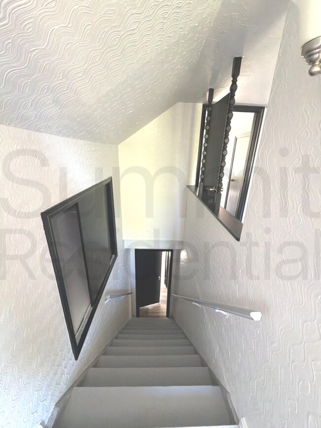 Building Photo - Three Bedroom One Bathroom Home in Mansfield!!