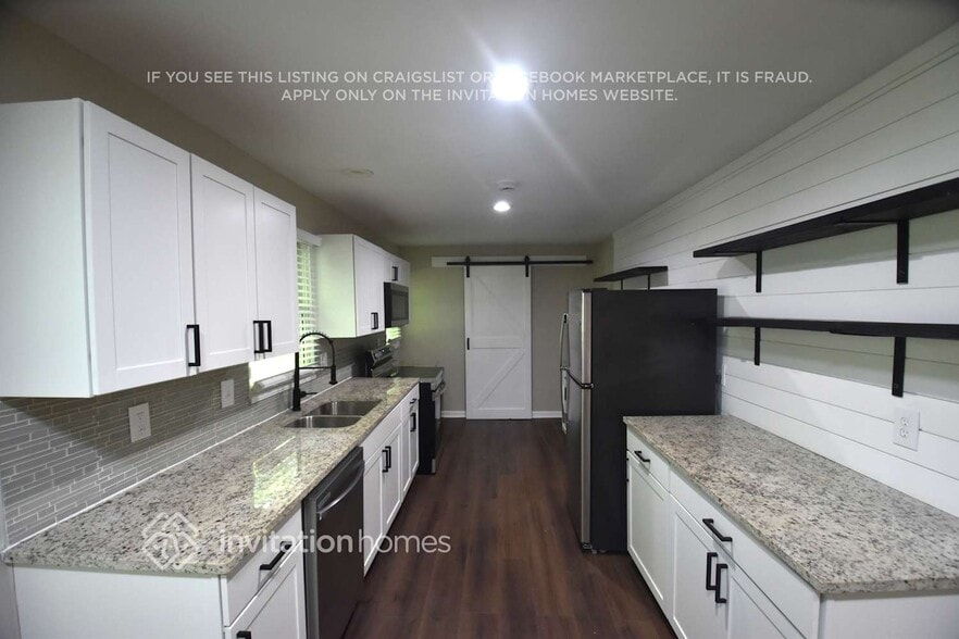 Building Photo - 4091 Wrexham Dr SW