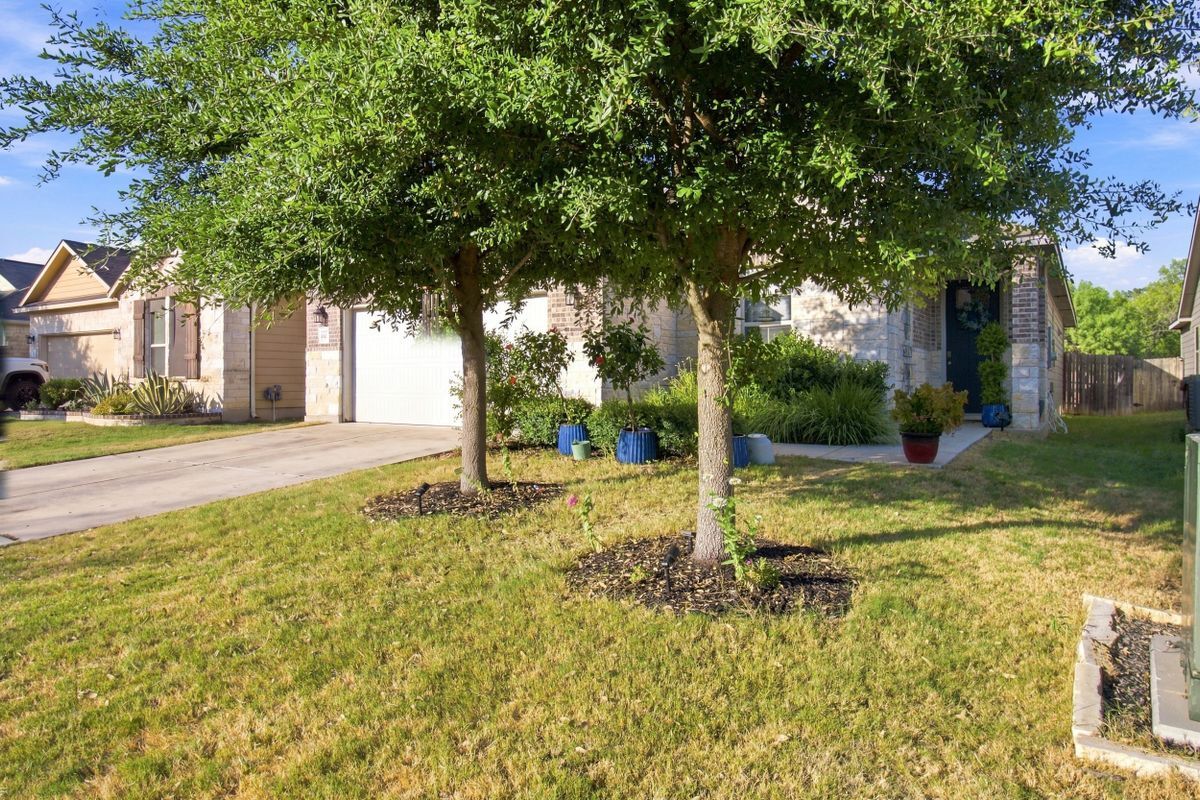 Building Photo - 2026 Oedipus Dr