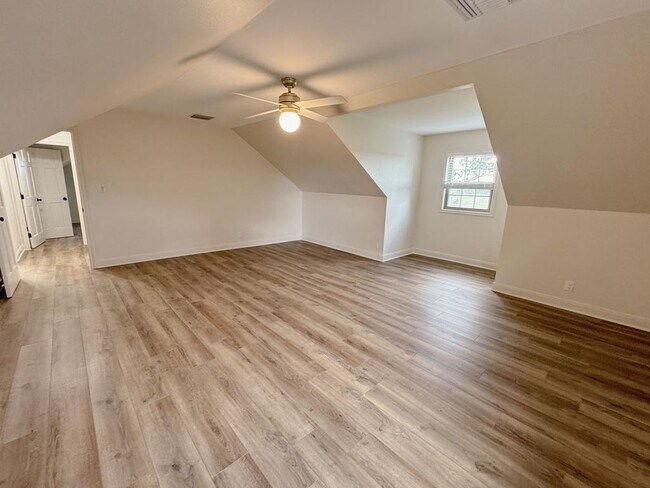 Building Photo - 5121 FM 446
