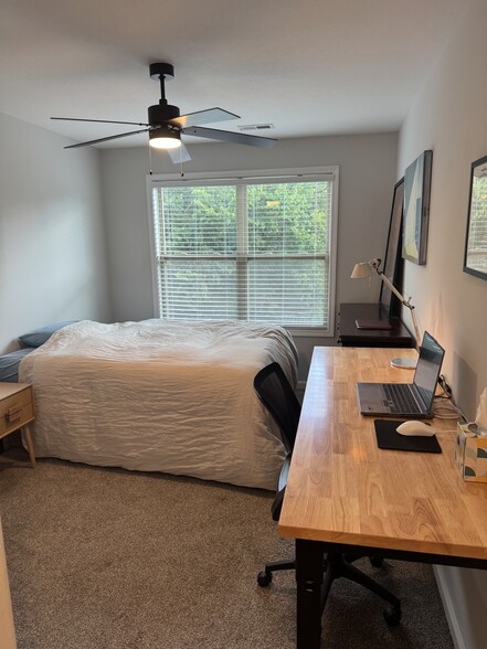 Guest Room 1 - 704 Crossland Ave
